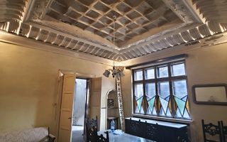 Casă cu farmec istoric în zonă protejată Rosetti, ideală pentru restaurare - Poză 2