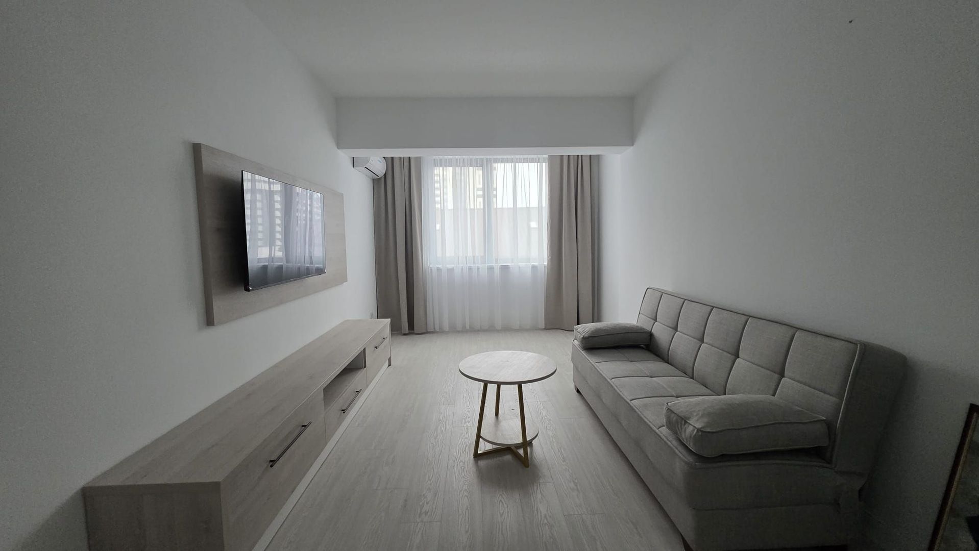 Apartament NOU 2 cam Dec 61 mp+ parcare Tatarasi Grand Beetle 500 euro - Poză 1