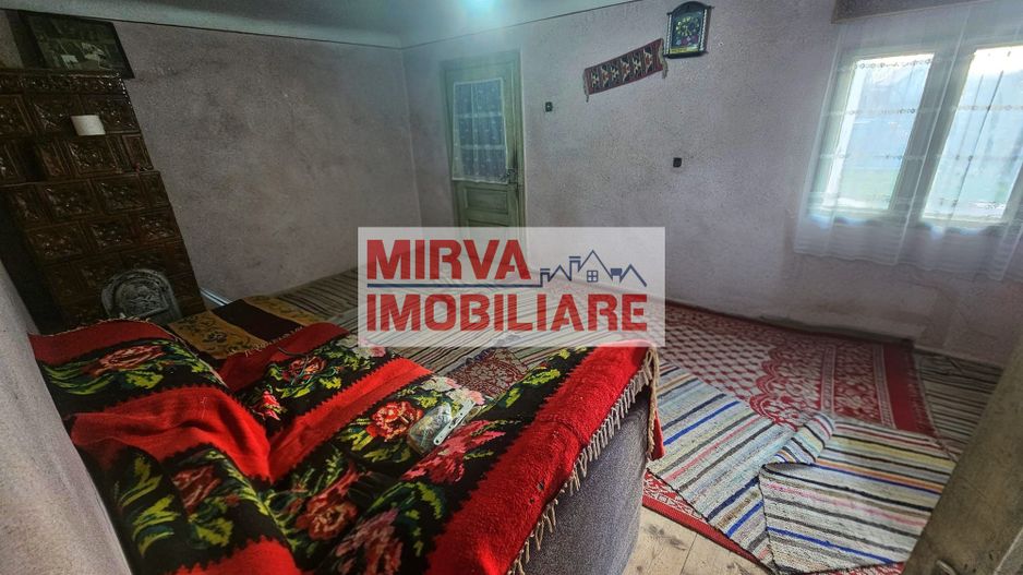 Exclusivitate! Casă cu teren generos în Sat Olteni, Com.Teișani - Poză 23