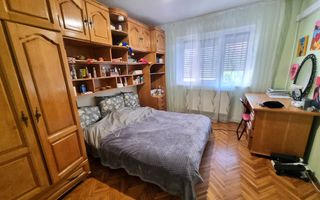 De inchiriat apartament 3 camere, zona Piata, Cetate - Poză 4