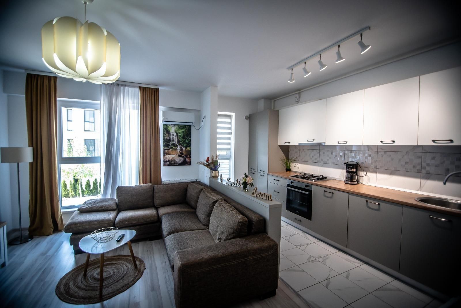 Apartament 3 camere Strada Safirului Bragadiru Loc de Parcare - Poză 1