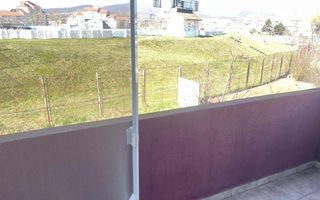 Vand apartament 3 camere, etaj intermediar, lift, 70 mp. - Poză 3