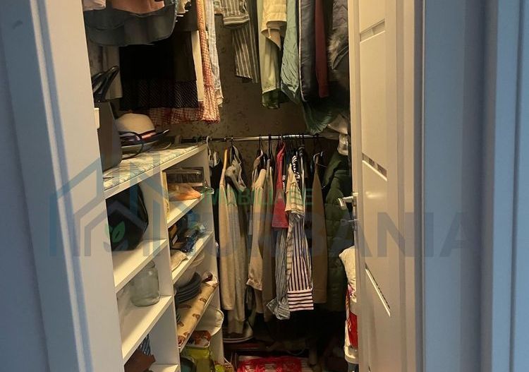 Inchiriez Apartament 3 camere, decomandat+gradinuta si loc parcare - Poză 6