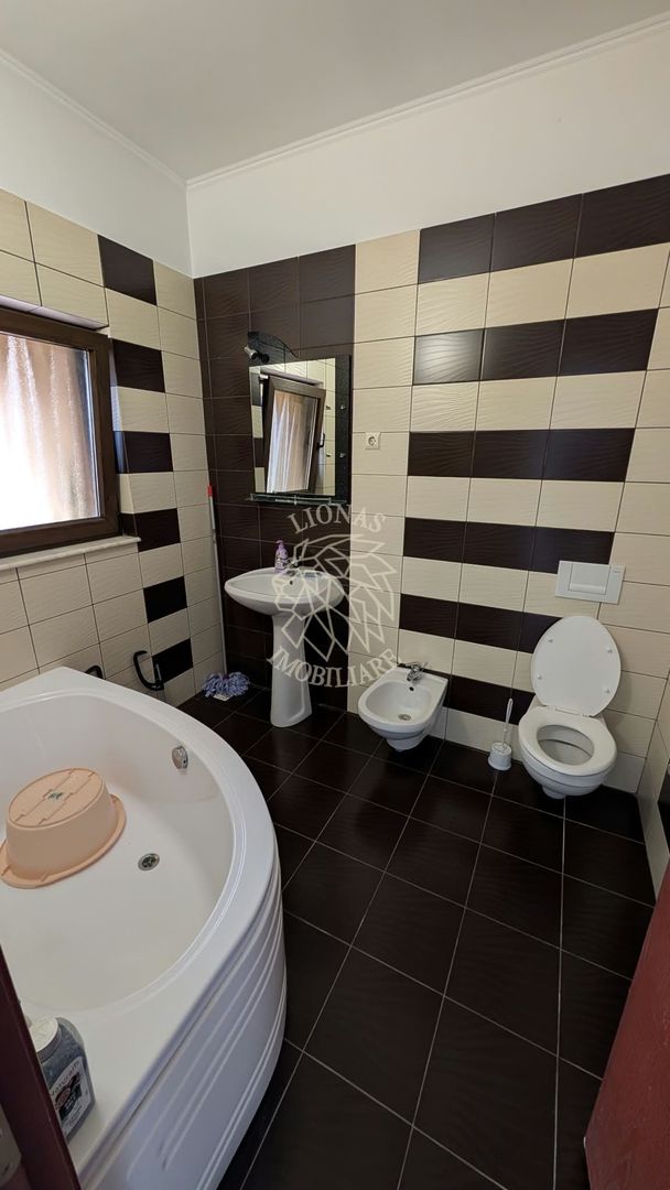 Apartament 47 mp con.-etaj 3-parcare-balcon-Zona Hotel Diana - Poză 3