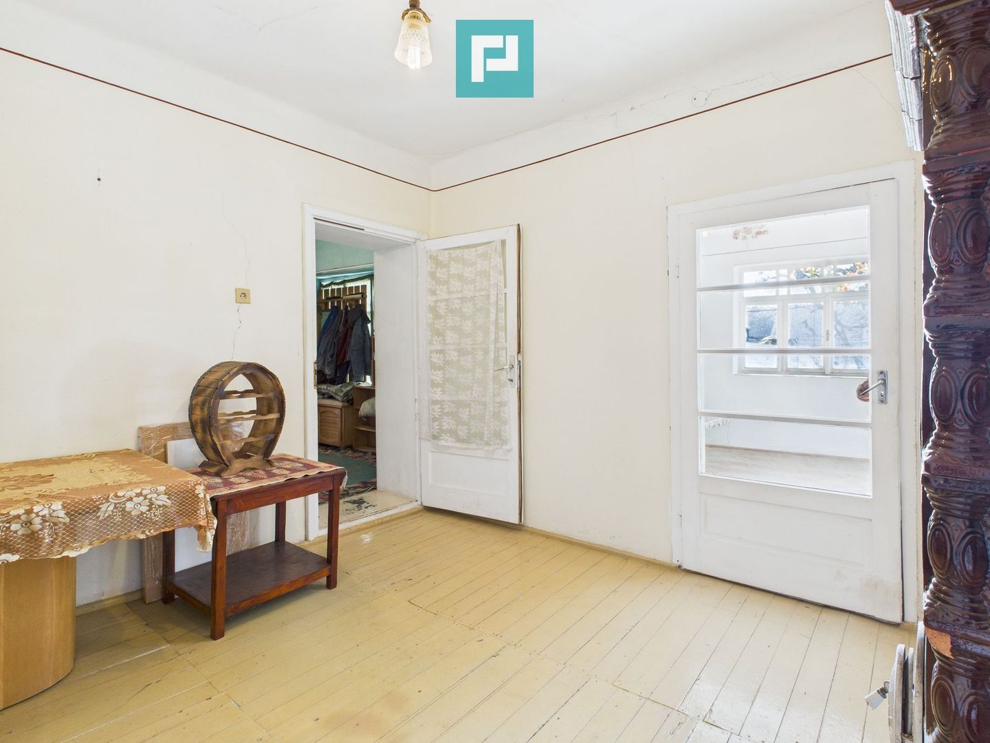 Casă+spaţiu comercial în Ghioroc, vânzare în rate - Poză 7