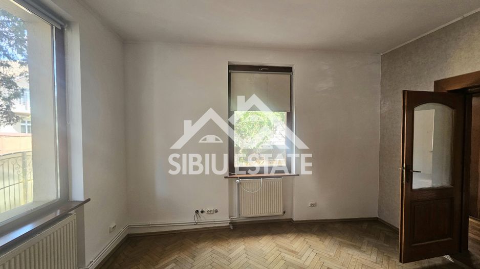 Casa Sibiu central, teren 1000 - Poză 14