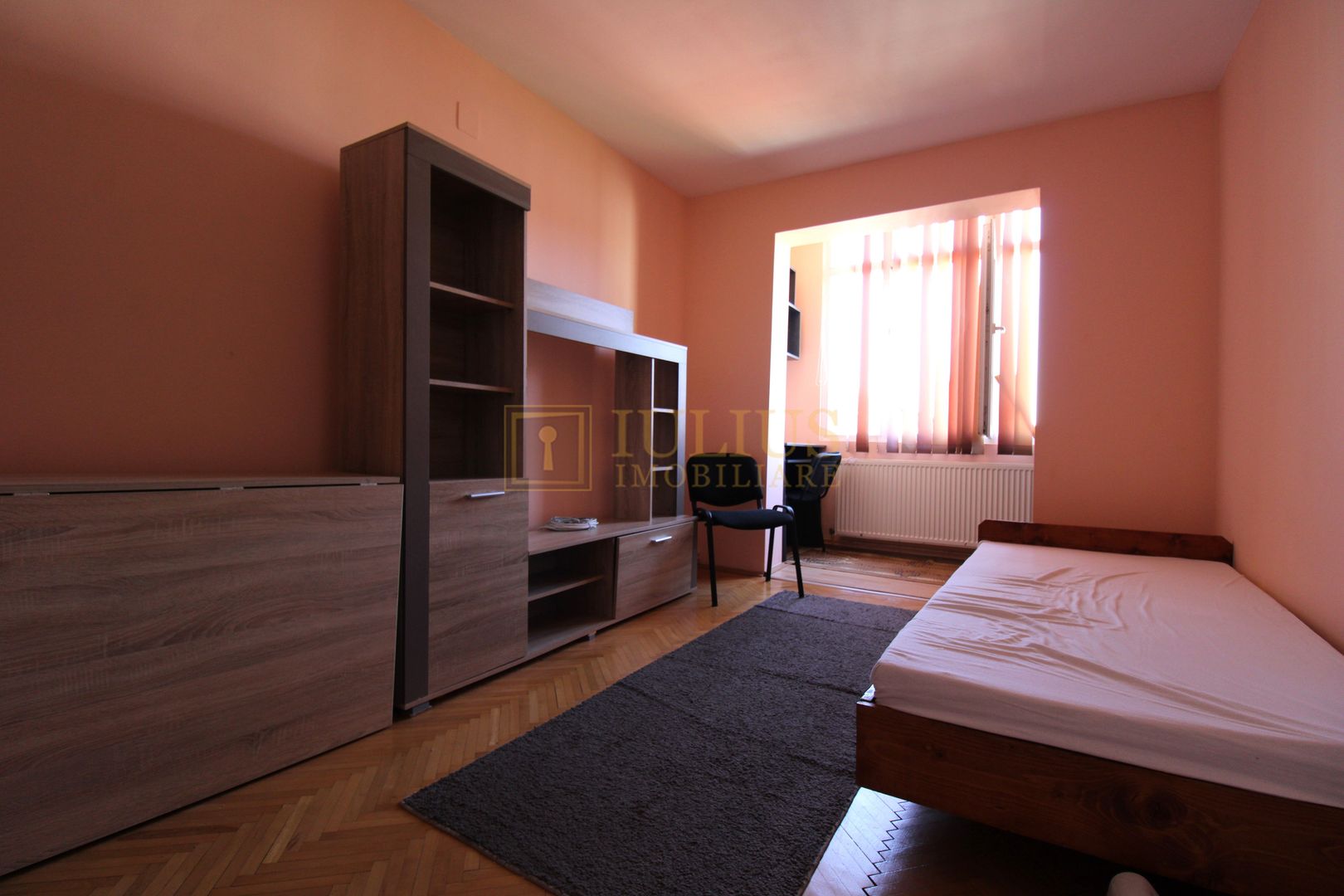 2 camere, centrala proprie, aer conditionat. - Poză 10