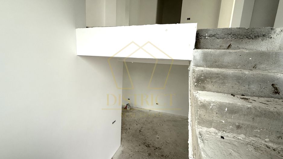 Duplex cu bucatarie inchisa si 4 camere | Sacalaz - Poză 7