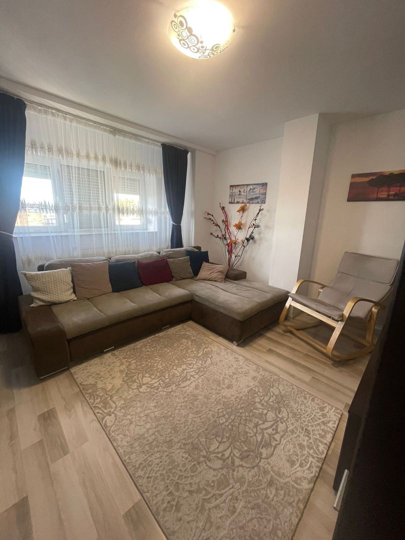 Apartament/mansardă 3 camere,Micro 17,utilat si mobilat - Poză 1