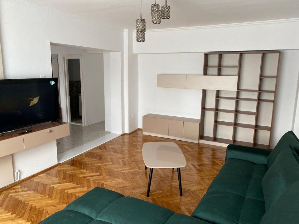 Inchiriere Apartament 3 Camere Ultracentral - Poză 2