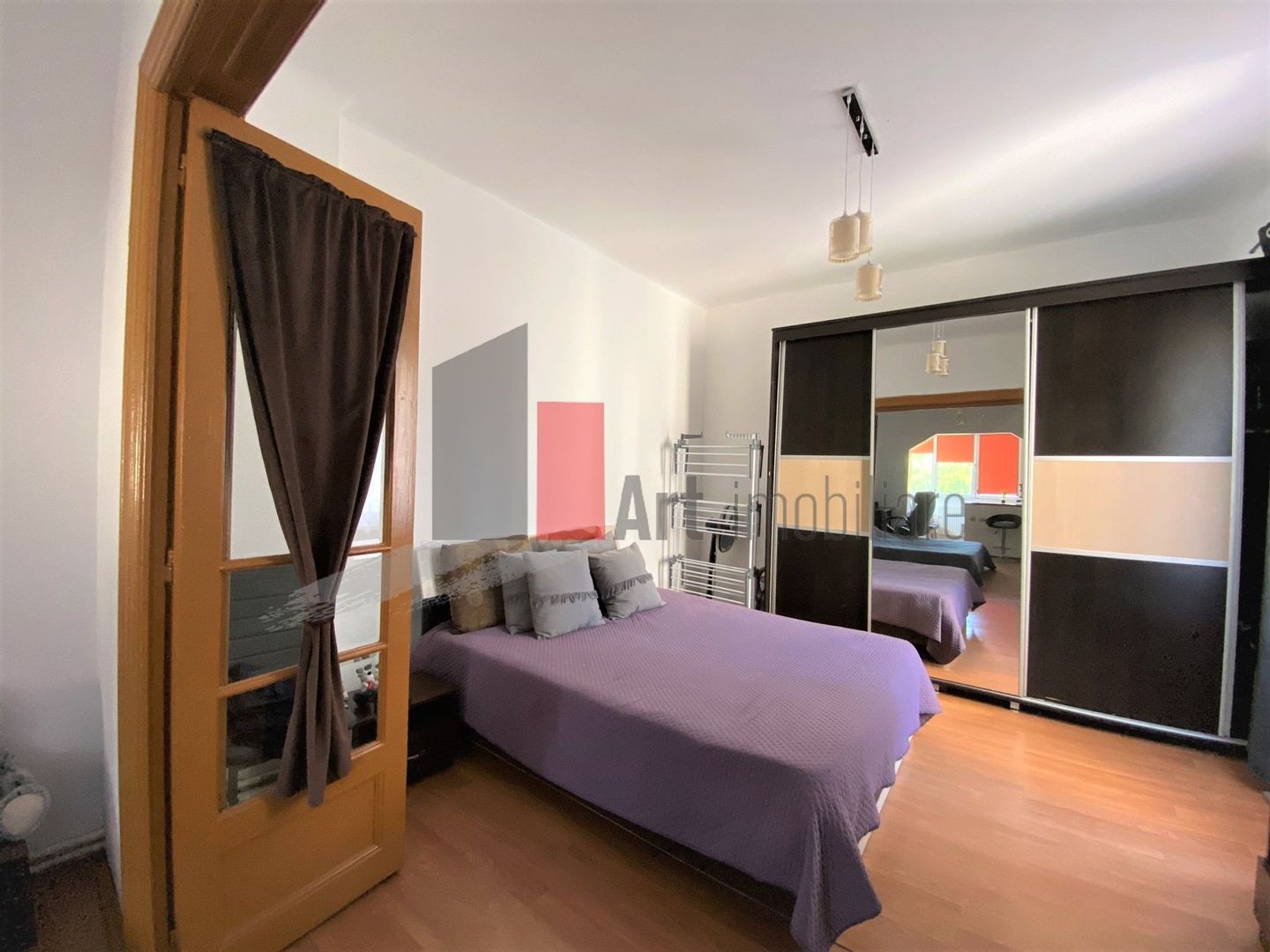 Apartament 3 camere in vila, curte comuna - Calea Mosilor - Poză 6