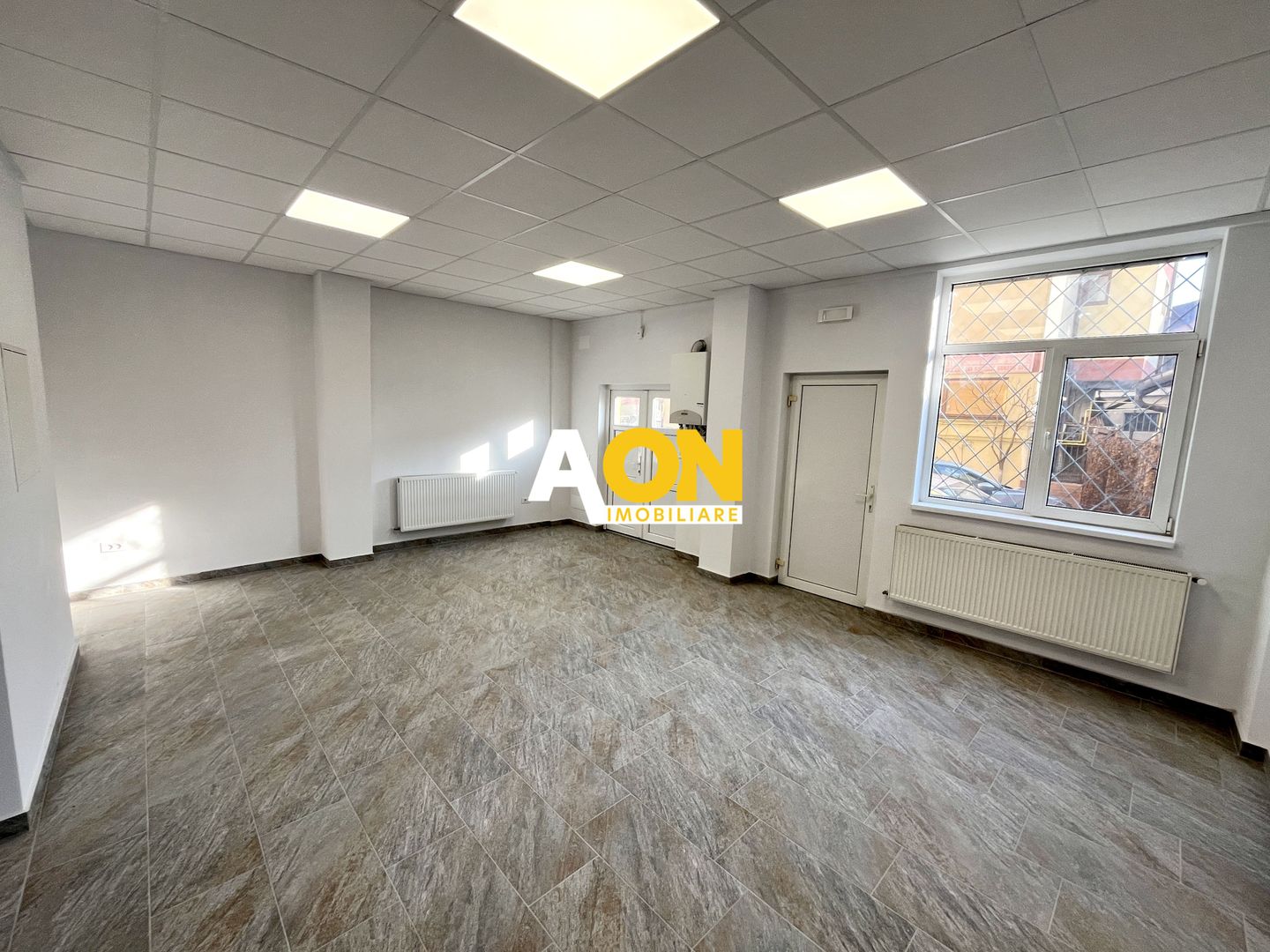 Spațiu Comercial, Trafic Pietonal, Complet Renovat - Poză 10