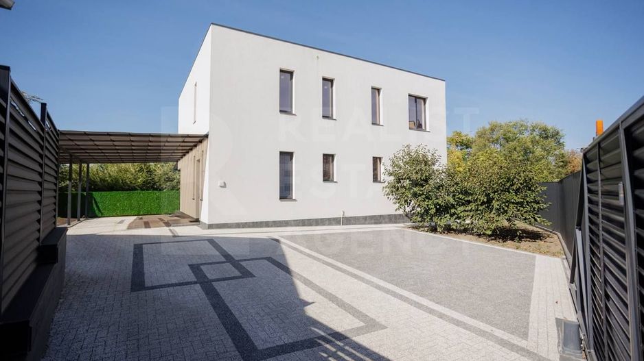 Vânzare, casă modernă 2 nivele, 200 mp + 5 ari șos. Hîncești, Centru - Poză 3
