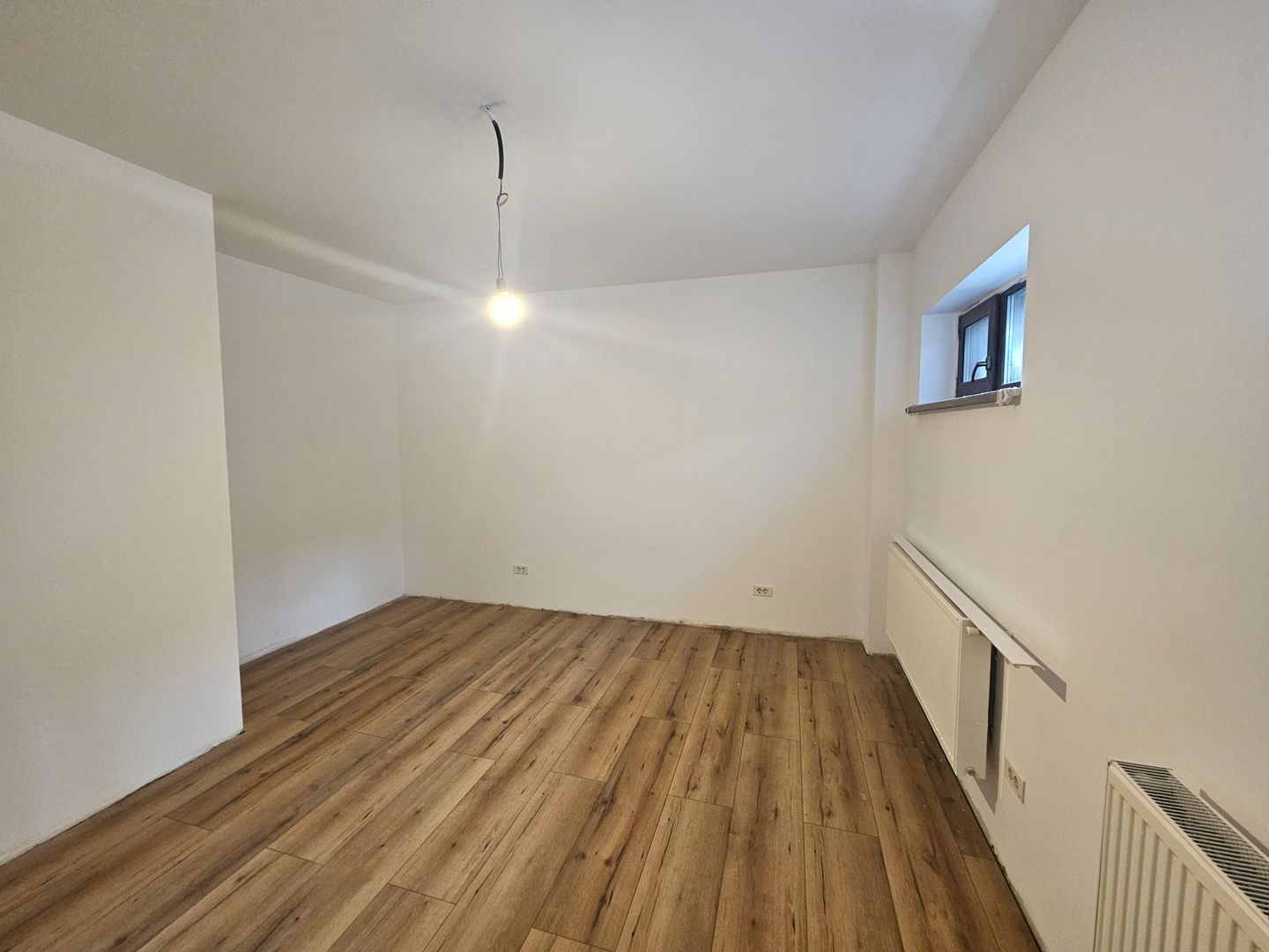 Apartament nemobilat - ideal spatiu comercial - Poză 4