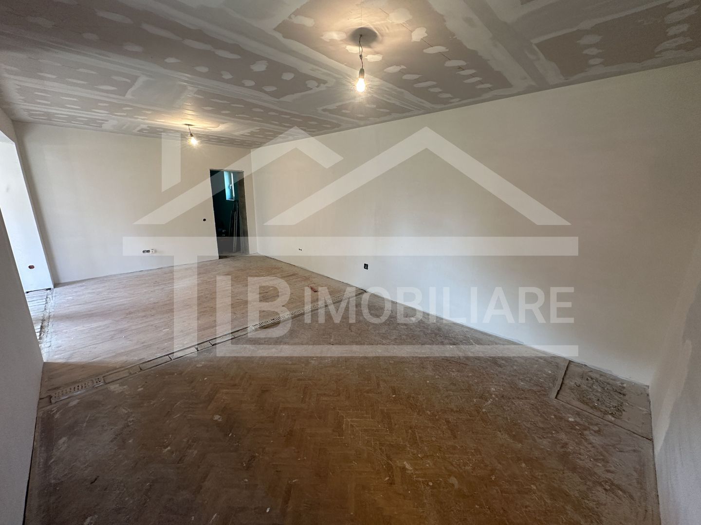 Casa individuala de vanzare, 107mp, 645mp teren, Zona Santana de Mures - Poză 7