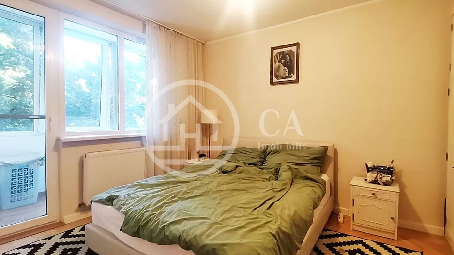 Apartament de vânzare cu 4 camere în zona Iosia, Oradea - Poză 3