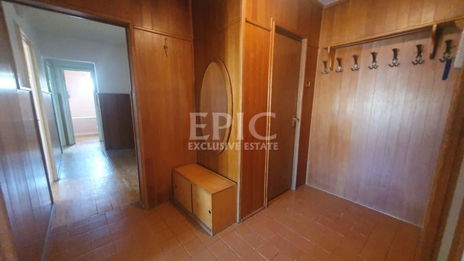 Vând apartament 4 camere/90 mp - Poză 1