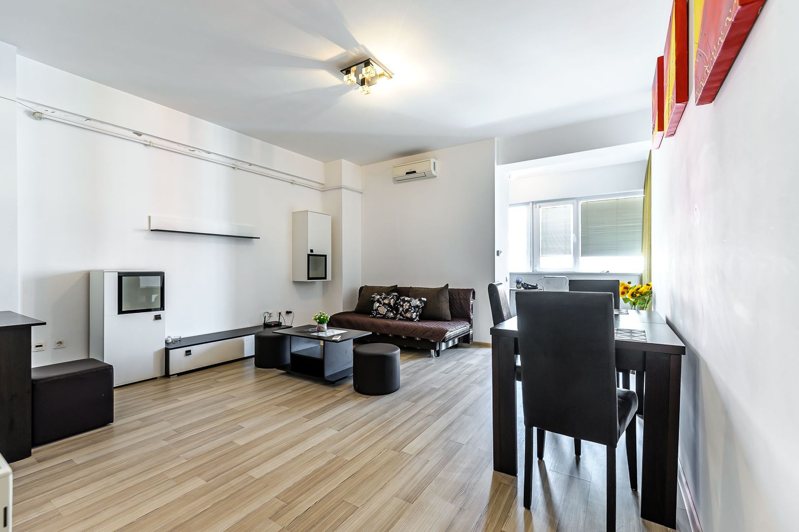 Locuință luminoasă cu 2 camere- Ared UTA - Poză 1