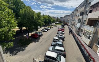BRASADAS vinde ap 3 cam in Micro 16 etaj 2/4. - Poză 8