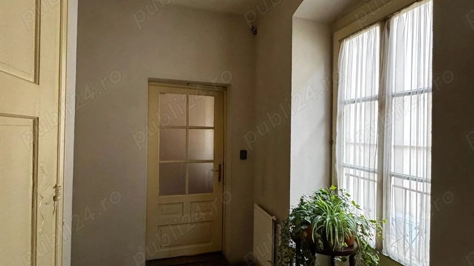 De vanzare apartament in Piata Sfatului - Poză 5
