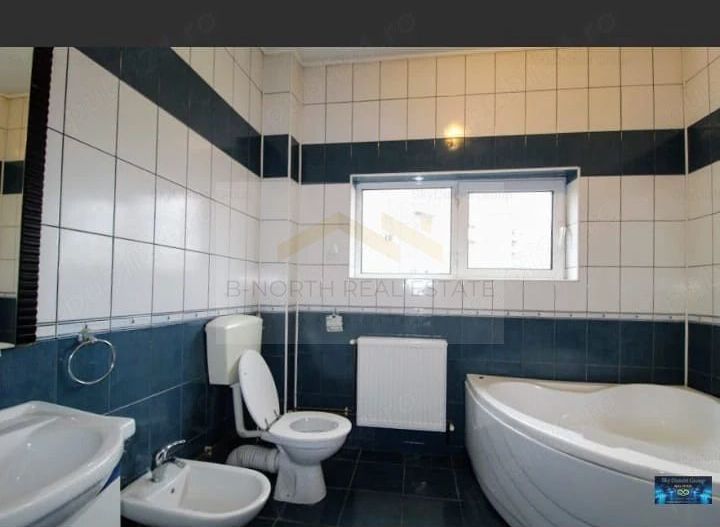 Spațiu de închiriat 220 mp | Mall Vitan | Ideal birouri / cabinete / showroom - Poză 8