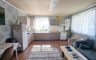 Comision 0! Casa 206 mp utili + pod 60 mp, 4 parcari, 304 mp teren - Poză 6