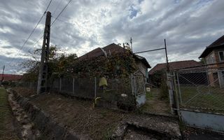 Casa cu teren de 1350 mp | Lapusel - Poză 2