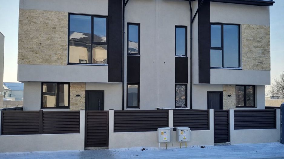 Casa..Vila cu 5 camere de vanzare.......Nord Bragadiru..... - Poză 2