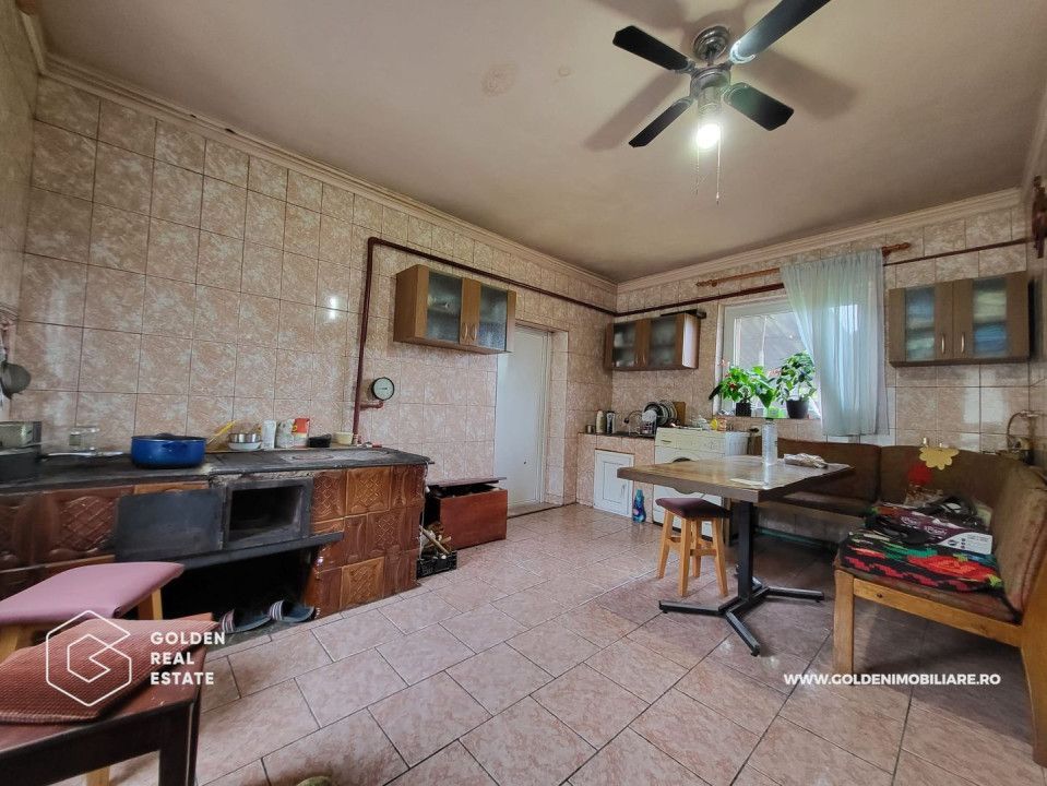 Casa mare, 3 corpuri de cladire, sat Lalasint - Poză 7