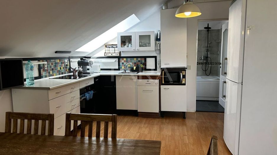 Apartament cu 3 camere, dispus pe două niveluri – zona Bulgaria - Poză 2