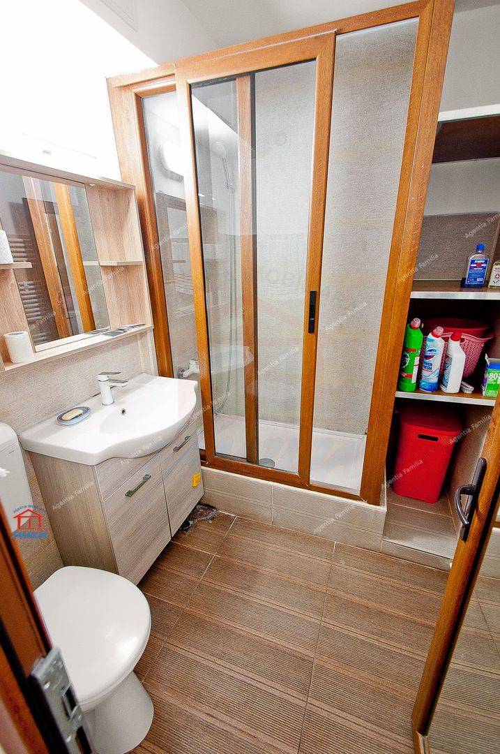 De vanzare apartament 2 camere Centru, etaj 3 - Poză 10