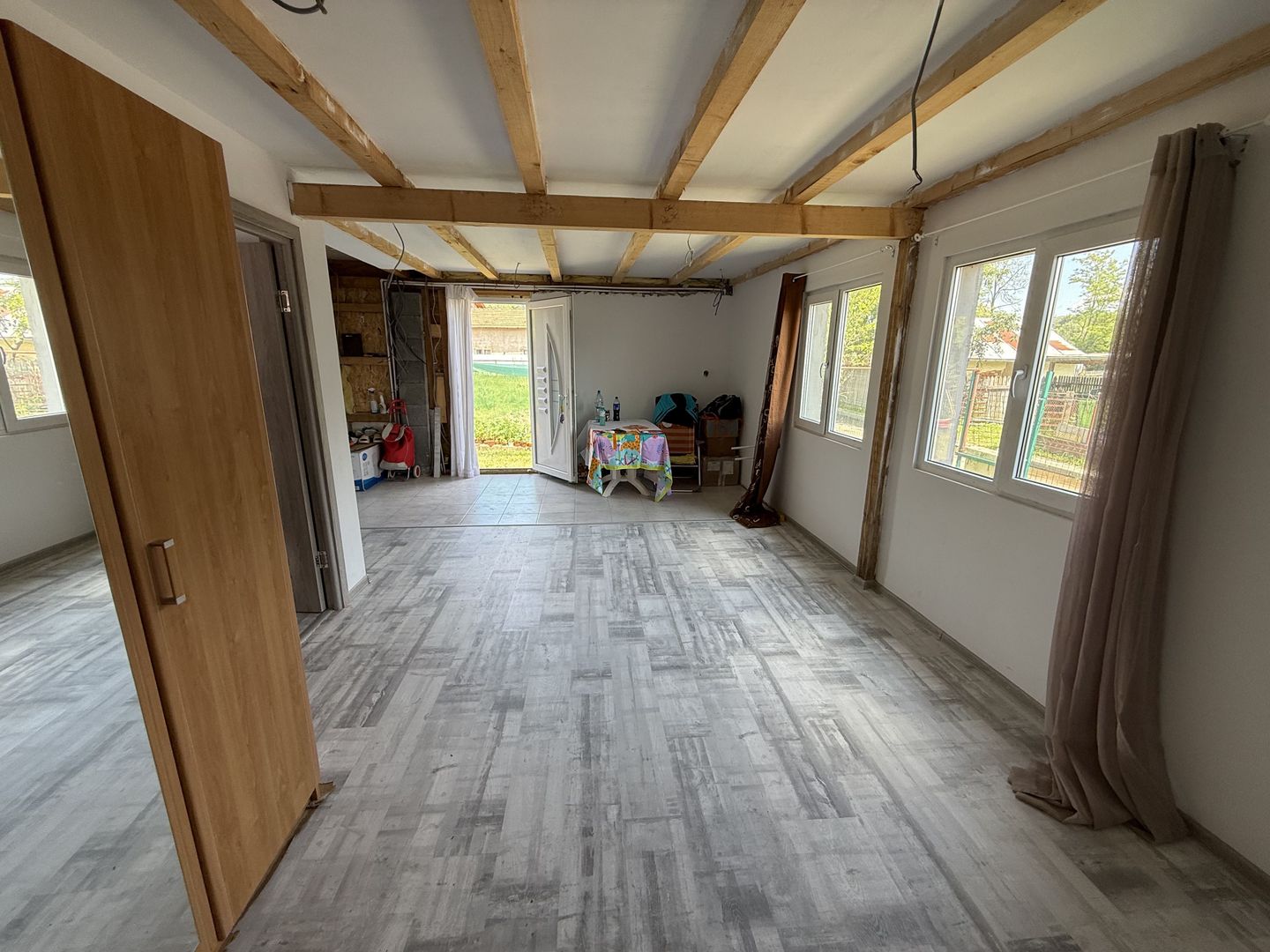 Casă renovată Slobozia -Câmpina + teren intravilan 526 mp - Poză 3