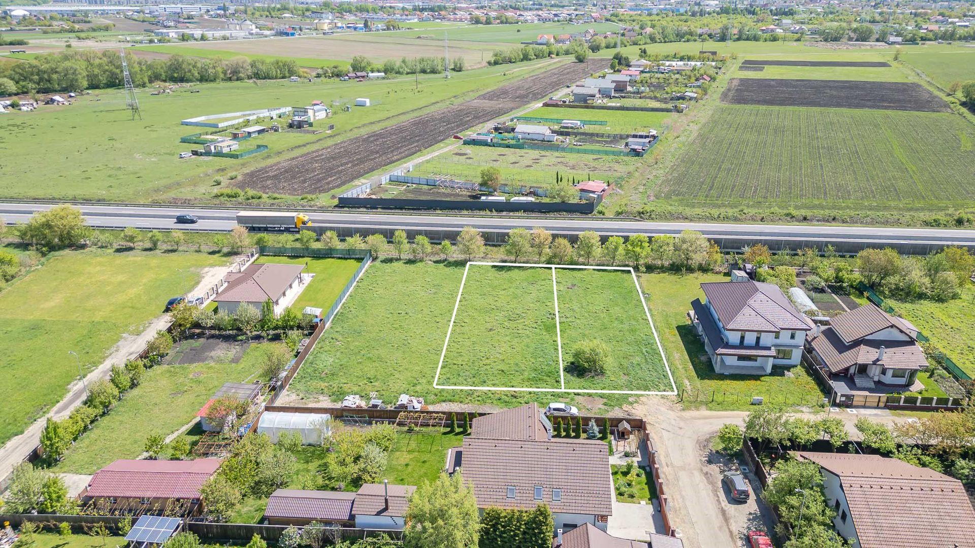 Teren în Brașov, Cartierul Stupini, ideal pentru rezidențial - Poză 1