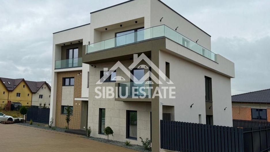 Apartament exclusivist 4 camere, intabulat, 115 mp , Grădină 200 mp , - Poză 20