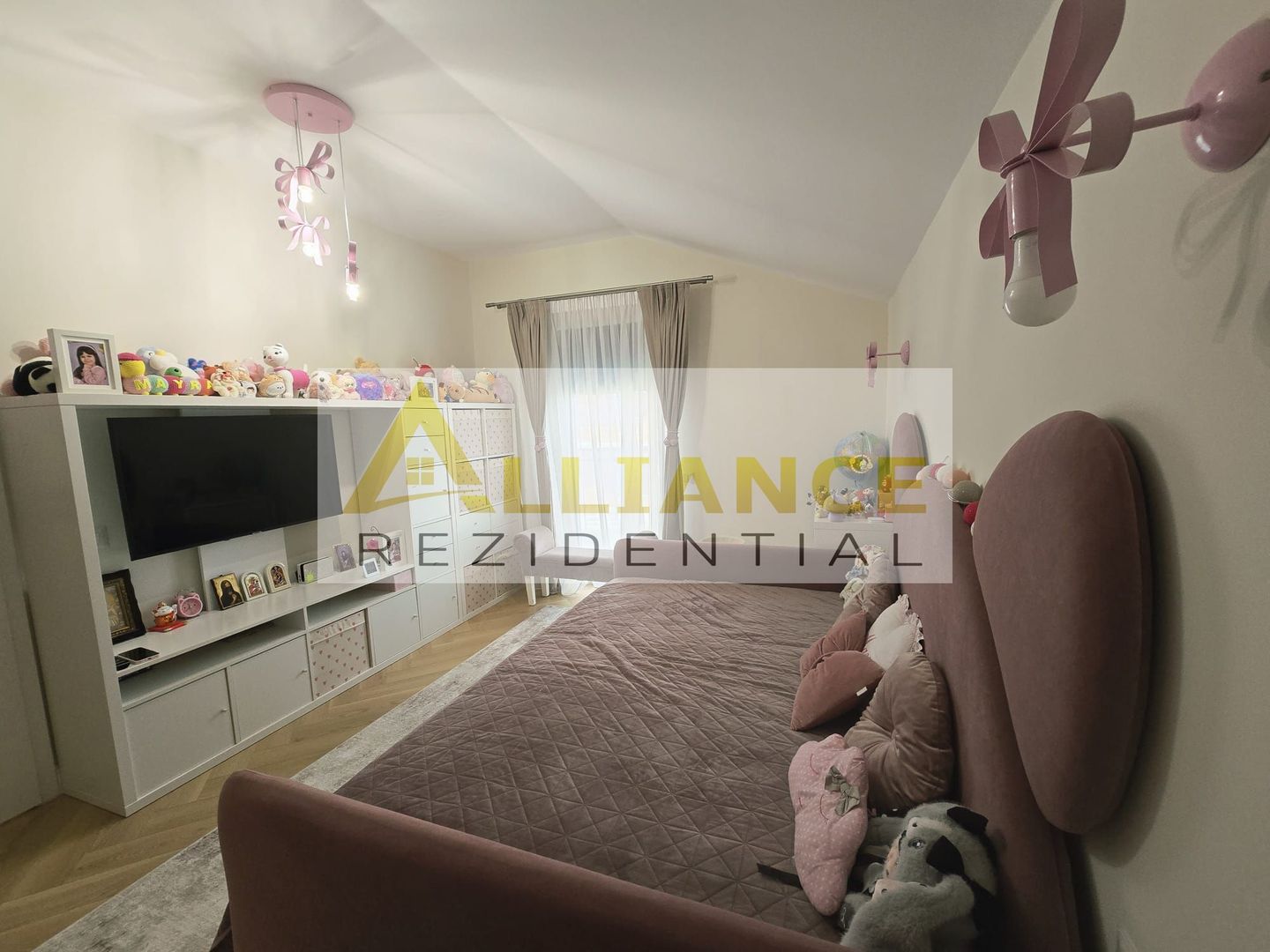 CASA MOBILATA SI UTILATA - 4 CAMERE SI 2 BAI - COMUNA BERCENI - Poză 13