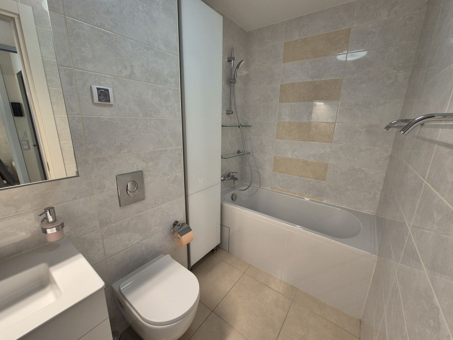 Apartament cu 2 camere + loc de parcare - Erou Iancu Nicolae - Poză 9