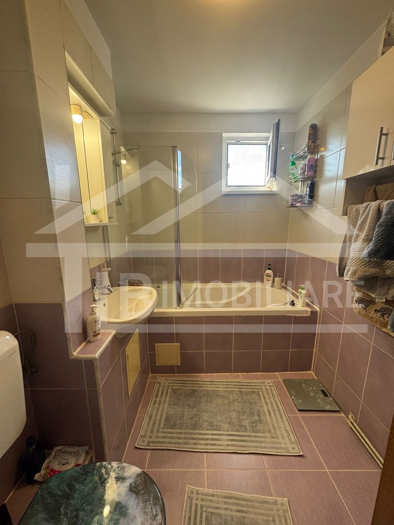 Apartament cu 3 camere, 70 mp, decomandat, Zona Diamant - Poză 11