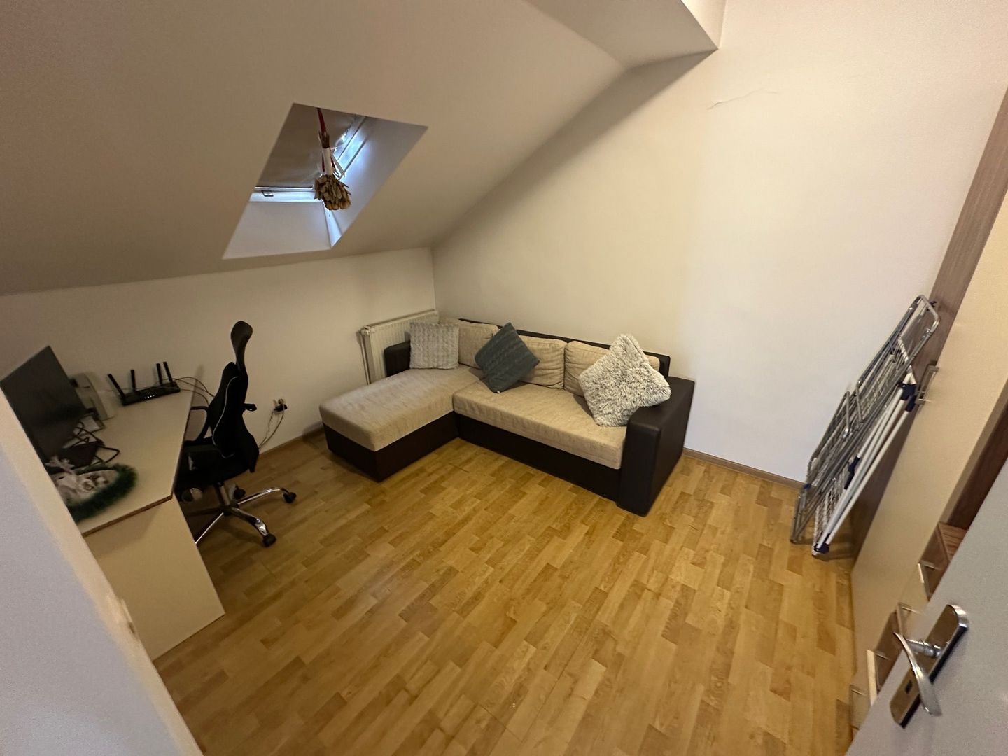 Casă / Vilă cu 5 camere zona Lunei - Poză 29