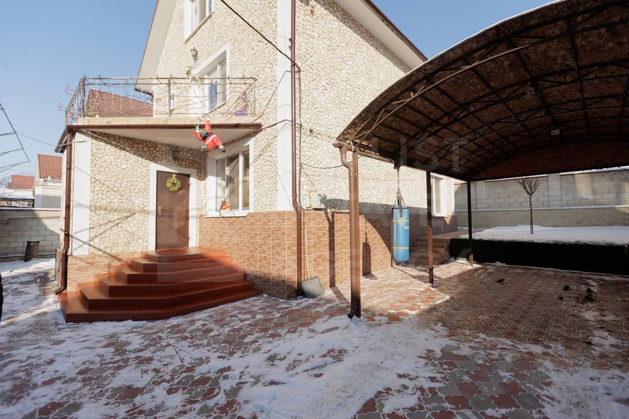 Vânzare, casă 4 camere, str-la Tudor Vladimirescu, Durlești - Poză 2