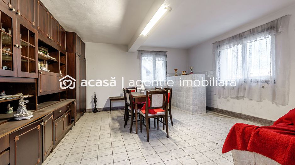 Clădire potrivită pentru proiecte educaționale sau de îngrijire - Poză 8