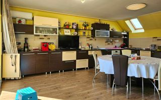 Casă plus Spațiu comercial 741 mp, Teren 906 mp Brasov - zona Blumana - Poză 2