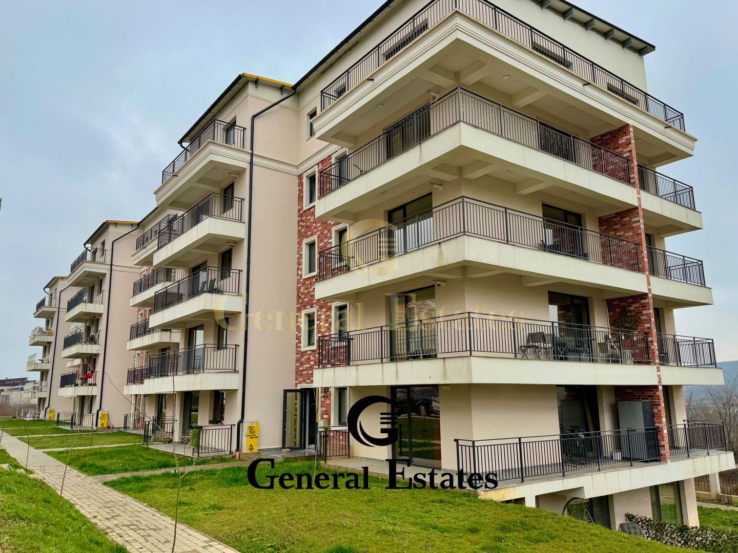 Apartament 1 cameră | Bucium – Bloc din 2023 | Parcare + Grădină - Poză 1