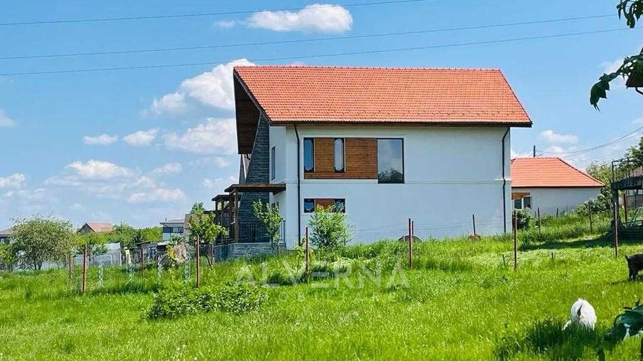 CASA DUPLEX | P+1+Pod | 123mp + POD 45mp | teren 654mp | Chinteni - Poză 2