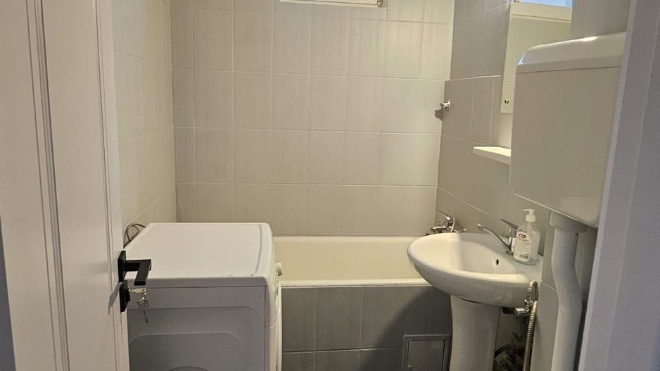 Apartament 2 camere, renovat , decomandat , metrou - Poză 6