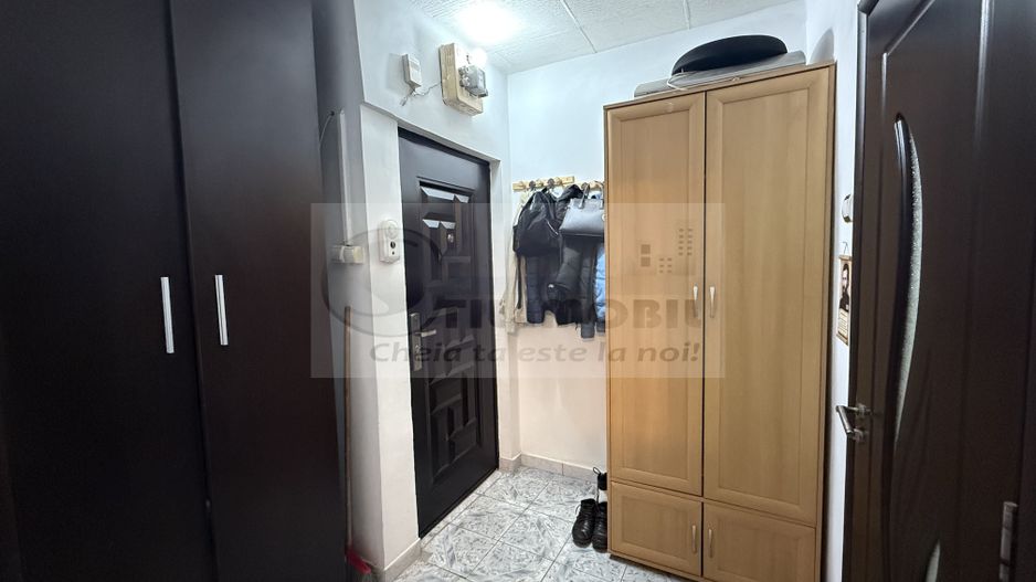 2 CAMERE TATARASI SCOALA 4 IONET TEODOREANU , GEAM LA BAIE, CENTRALA. - Poză 4