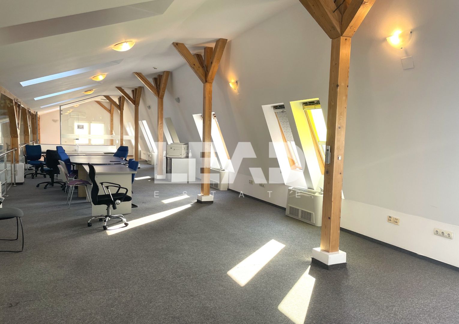 Birouri de inchiriat, open space, 187 mp utili, str Aurel Vlaicu! - Poză 3