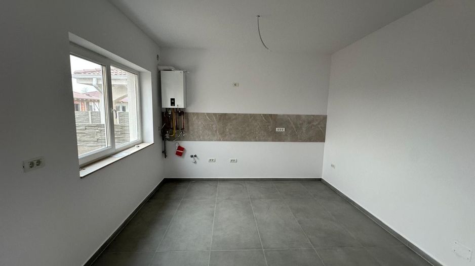 DUPLEX SPATIOS - Poză 2