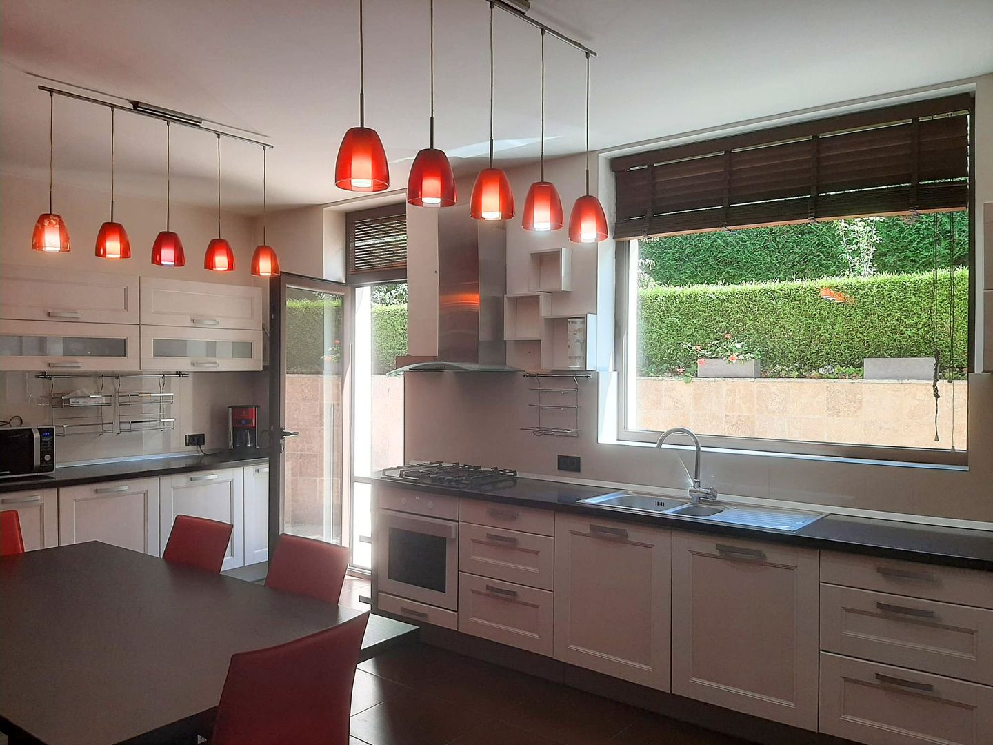 Vilă de lux cu vedere spectaculoasă spre Tâmpa  Green Valley zona Noua - Poză 10