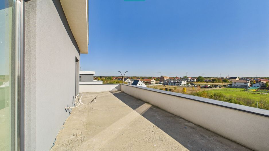 Penthouse cu lift privat și terasă mare în Ghiroda - Poză 10
