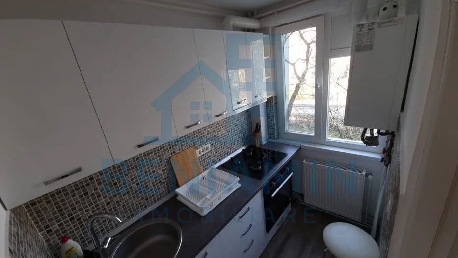 Chirie garsoniera bulevardul Saturn 32mp etaj 1 cu loc parcare - Poză 4